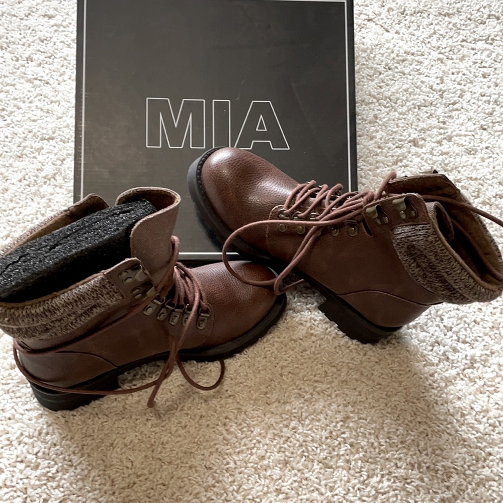 Boots  size 7